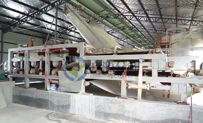 帶式雙網(wǎng)壓漿機(jī)現(xiàn)場.jpg 帶式雙網(wǎng)壓漿機(jī)現(xiàn)場.jpg